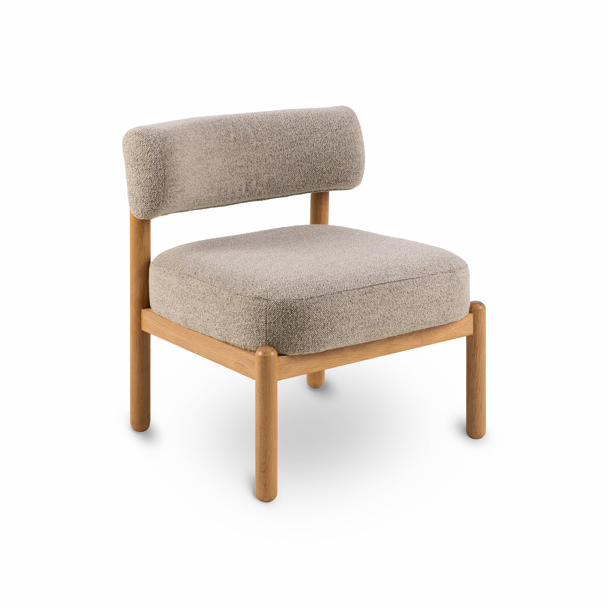 Shepy-lænestol med bouclé-betræk i moderne stil – set fra en vinkel | Pillovely