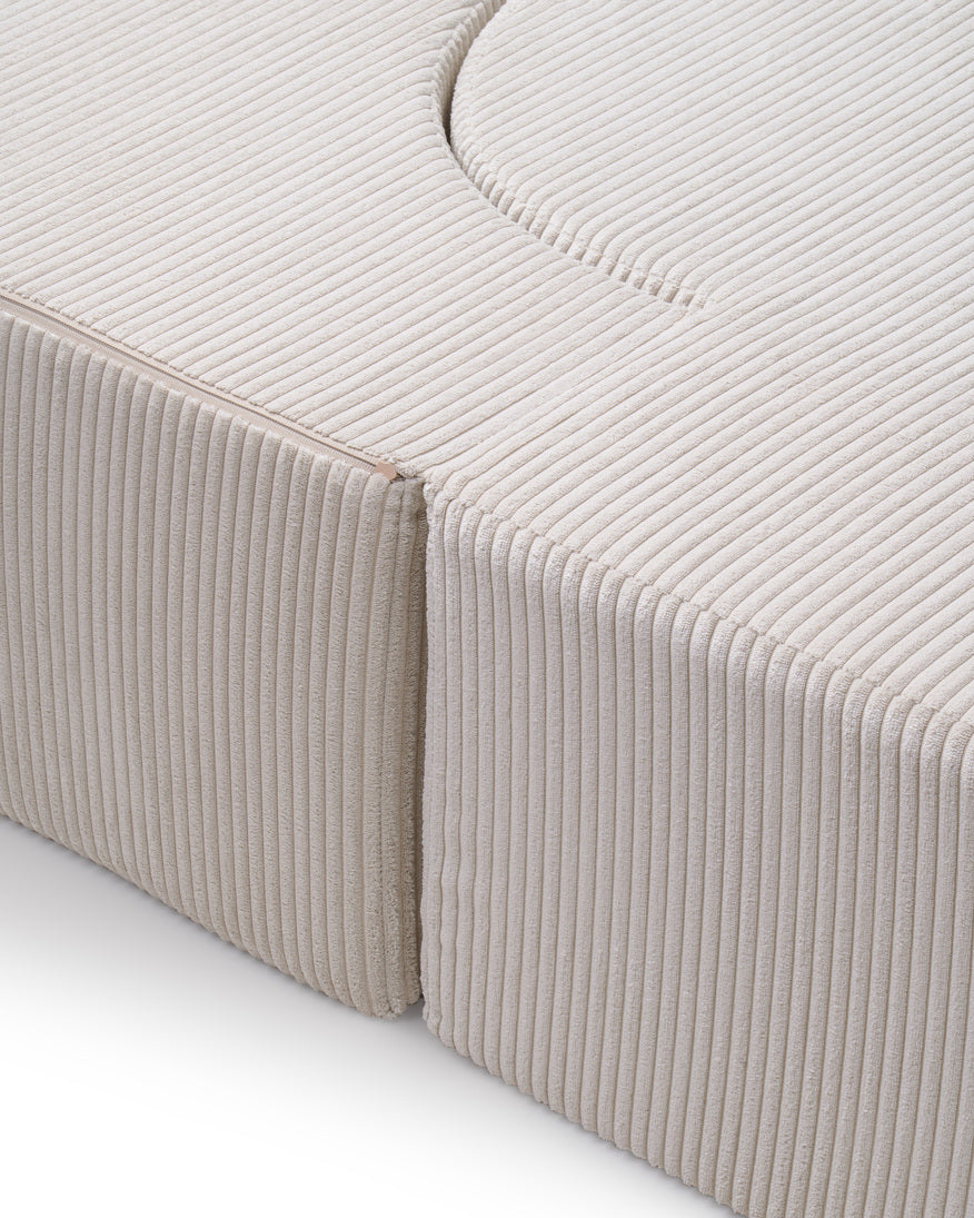 Kamelia-sofa i skum, fritstående, 200 cm, med sovefunktion i japandi-stil – nærbillede af detaljer og struktur