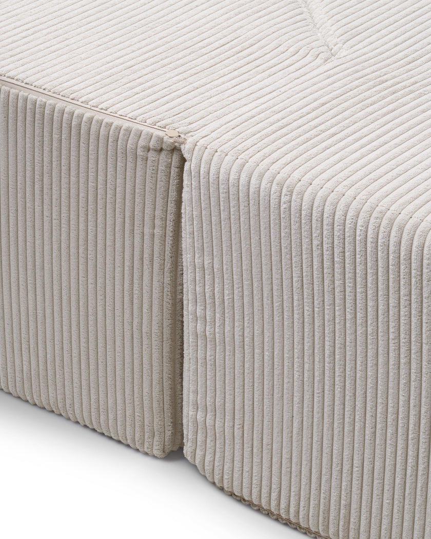 Lunaria-modulsofa i skum, 200 cm, med sovefunktion i japandi-stil – nærbillede af detaljer og tekstur