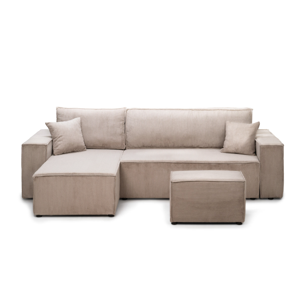 Klara-hjørnesofa, universalmodel med sovefunktion og puf i moderne stil – set forfra