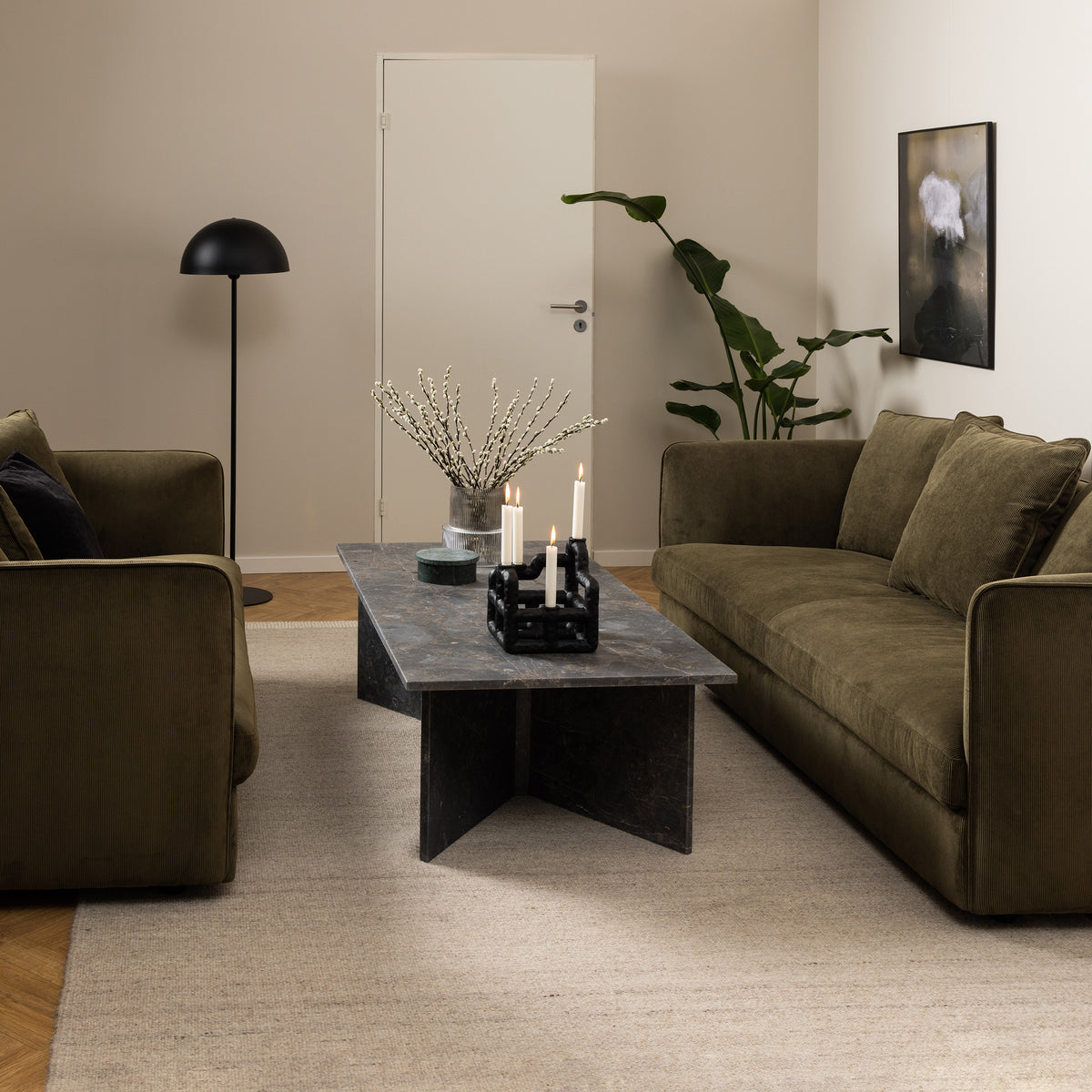 Plaris-sofabord 140x42 i elegant stil – i indretningen