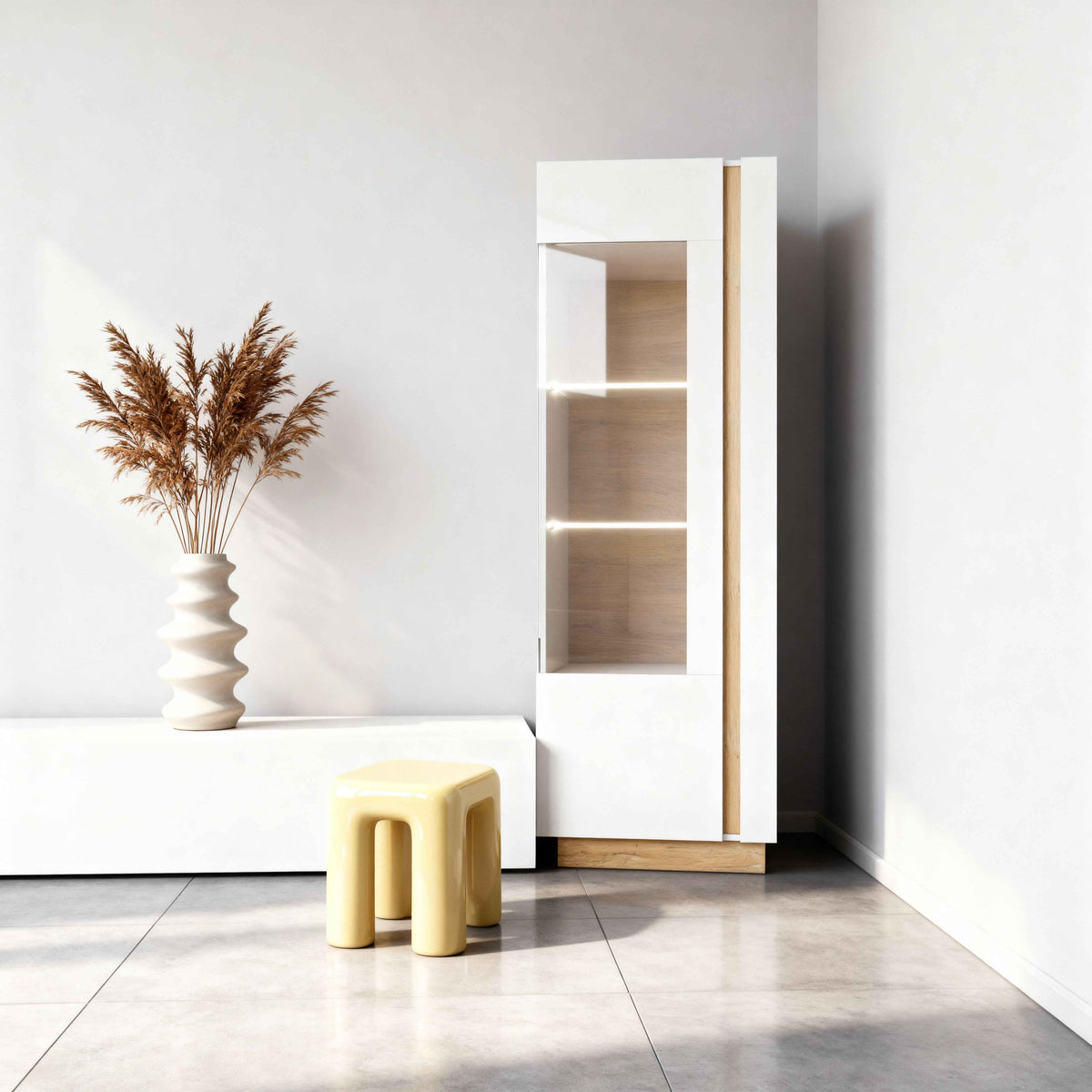 Armelia-vitrineskab til stuen, med glasfront, 60 x 194 cm, i moderne stil – i indretningen