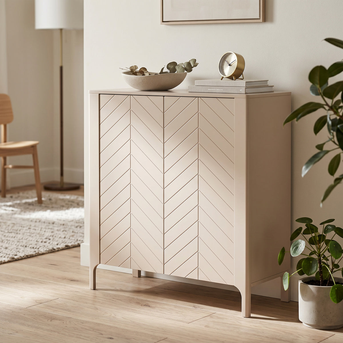 Komoda EKLIPSO 103x95 z dwudrzwiowym frontem w stylu nowoczesnym, kolor Kaszmir – w aranżacji wnętrza | Pillovely
