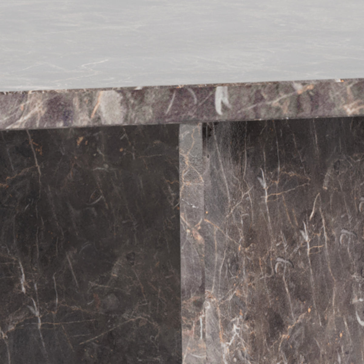 Plaris-sofabord 140x42 i elegant stil – nærbillede af detaljer og overflade