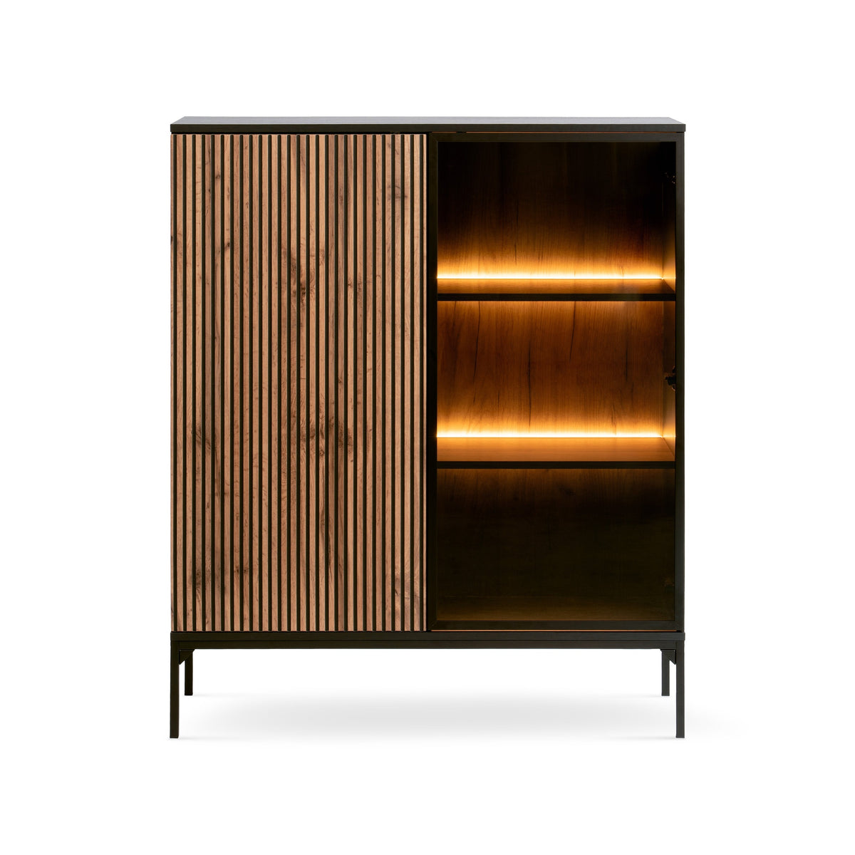 Lampy-kommode med låger og skuffe, 104x126, i loftstil – set forfra