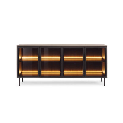 Lummer-kommode 181x83 med døre i elegant stil – set forfra