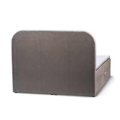 Gory-kontinentalseng med opbevaringsrum i minimalistisk stil – set bagfra