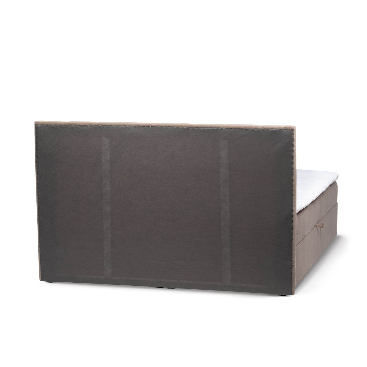 Lasy-kontinentalseng med topper i moderne stil – set bagfra