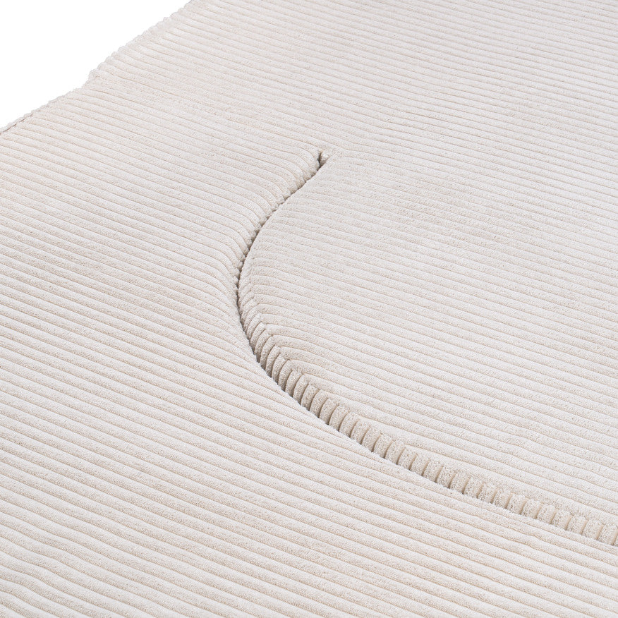 Kamelia-sofa i skum, fritstående, 200 cm, med sovefunktion i japandi-stil – nærbillede af detaljer og struktur
