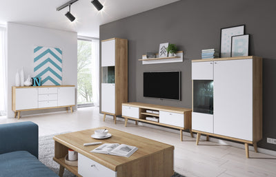 Lato TV-bord til tv'et, 107x50, i skandinavisk stil – i indretningen