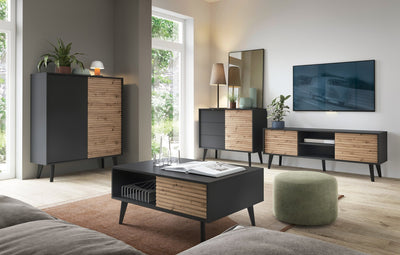 Sofabordet Las 104x48 med skuffe i loftstil – i indretningen