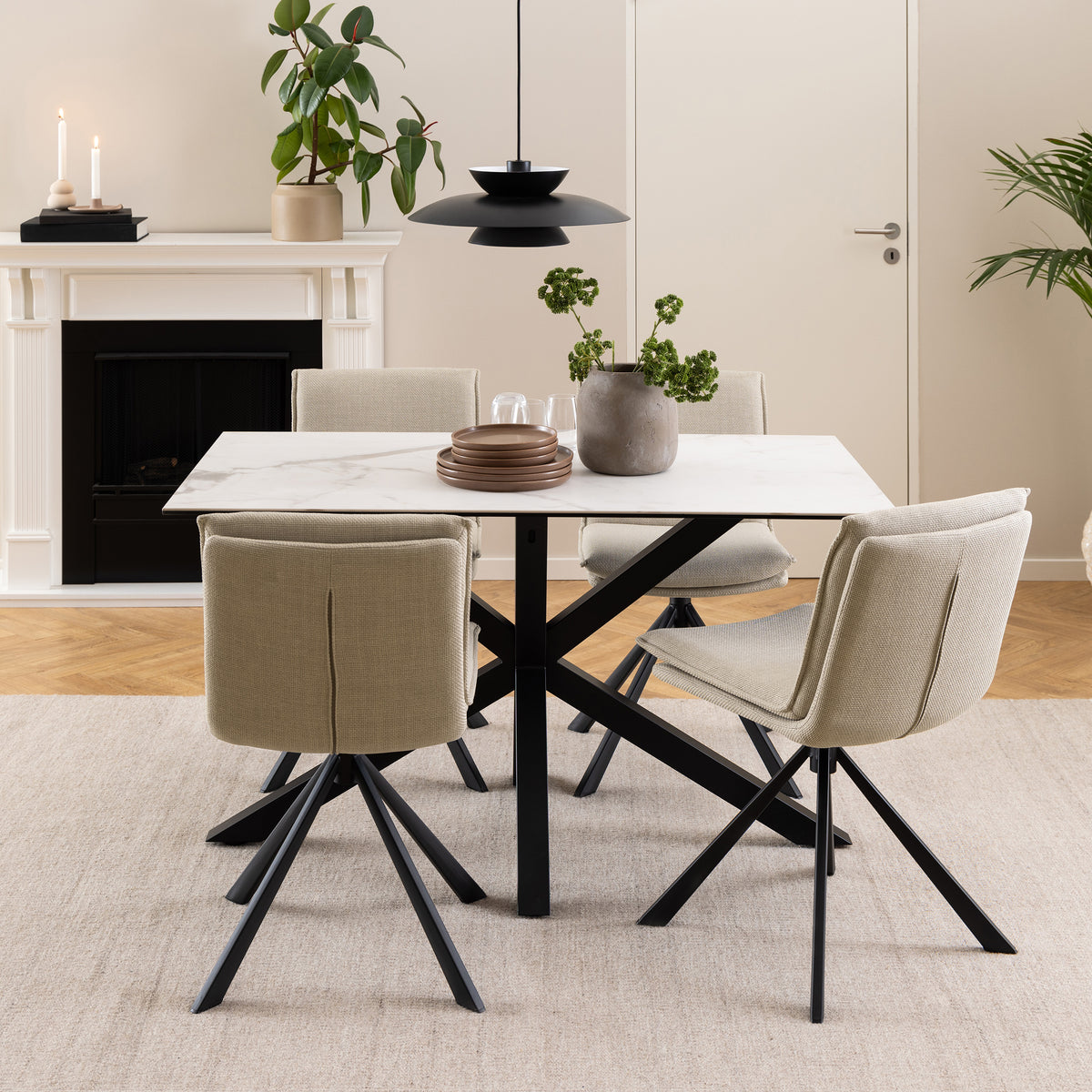 Oryss-spisebord 135x80 i moderne stil – i indretningen