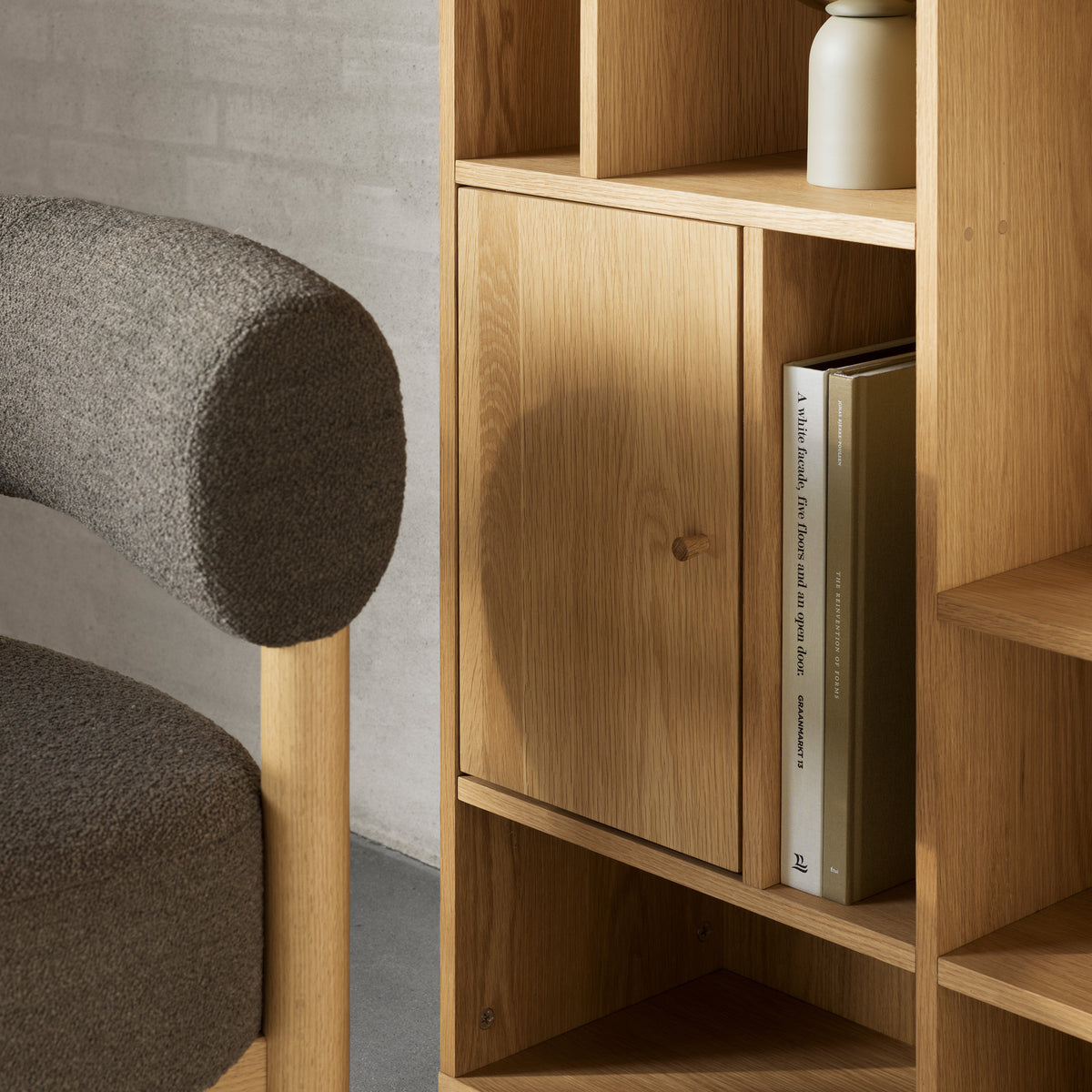 Asymo-reol til stuen, 90x180, i japandi-stil – i indretningen