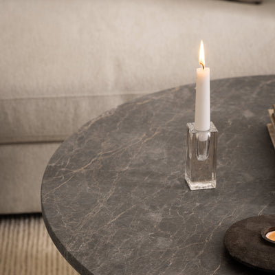Det runde Plaris-sofabord med en diameter på 90 cm i elegant stil – i indretningen