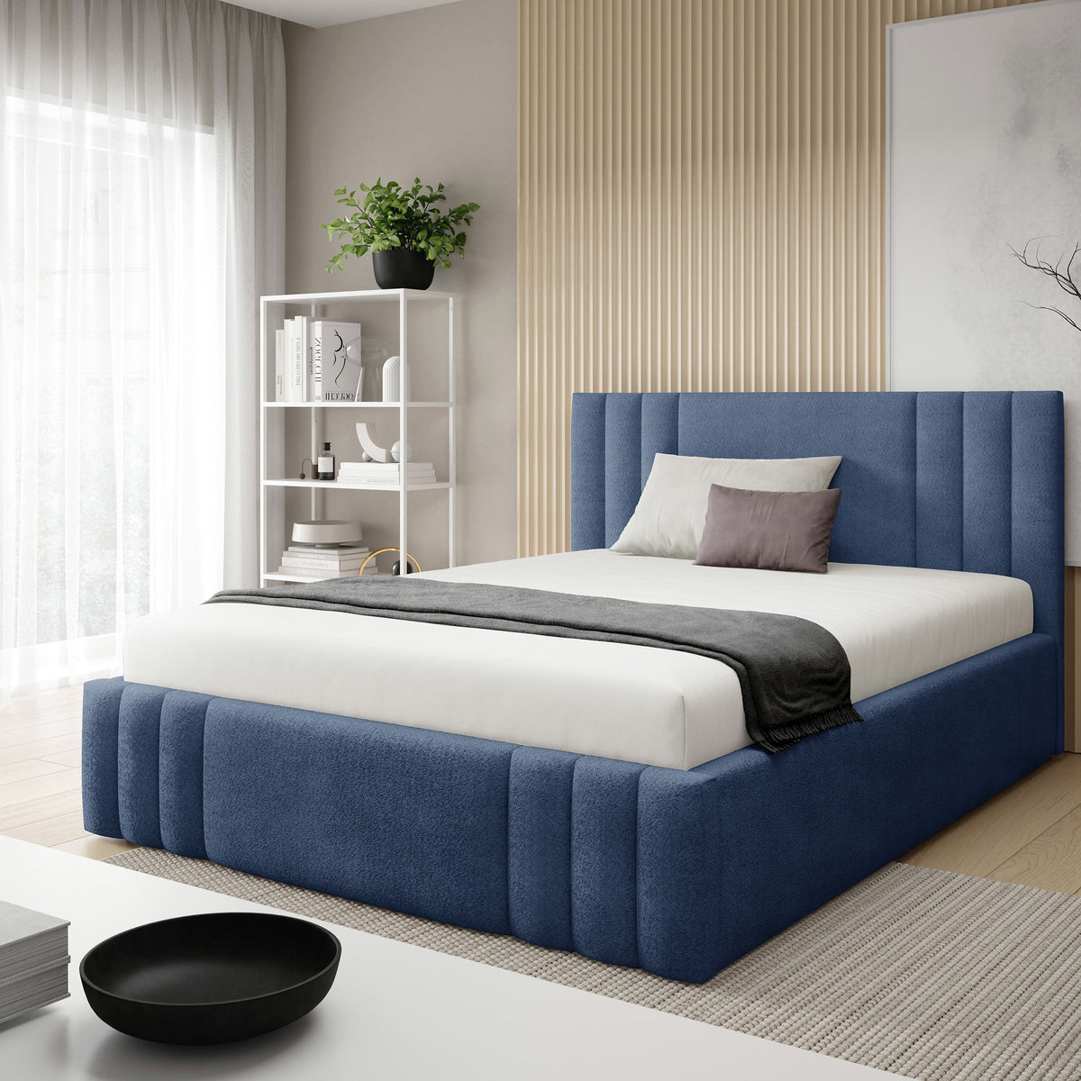 Falda-polsterseng i størrelserne 140x200, 160x200 og 180x200 med opbevaringsrum i elegant stil, stof i farven Coral – i indretningen