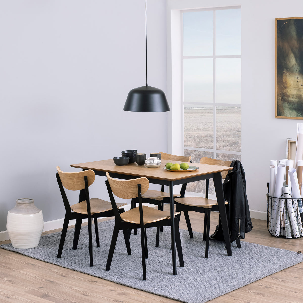 Krel-spisebord 120x80 i skandinavisk stil – i indretningen