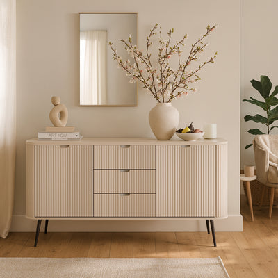 Eva-kommode med låger og skuffer, 168 x 87, i moderne stil – i indretningen